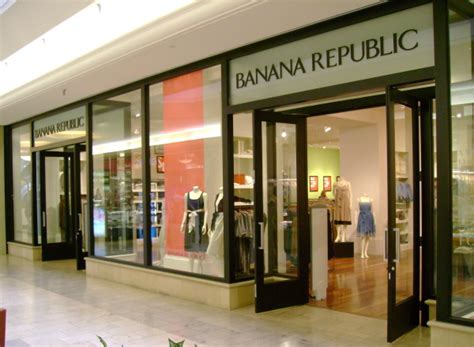 banana republic fashion island.